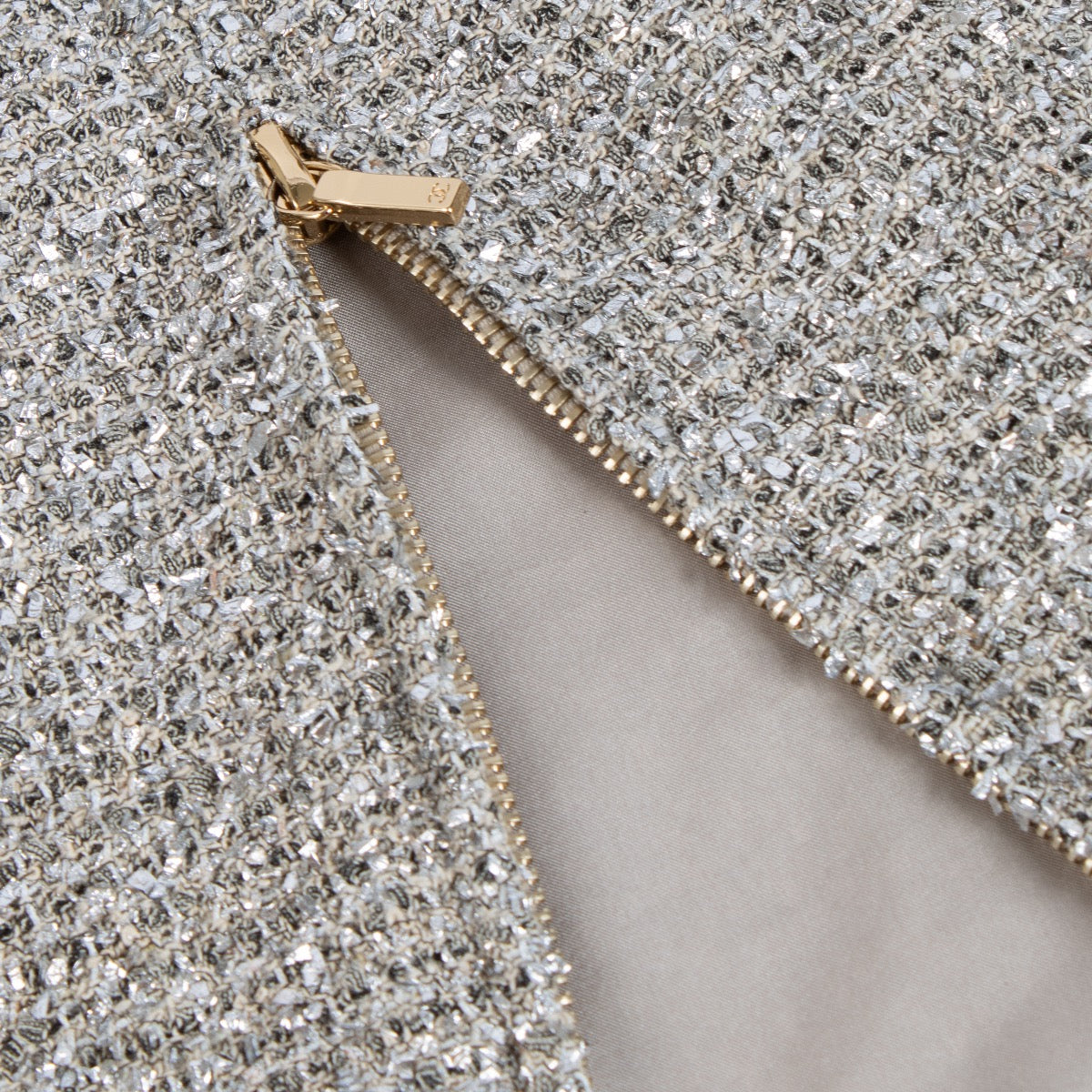 Authentic second hand Chanel silver set on Labellov.com