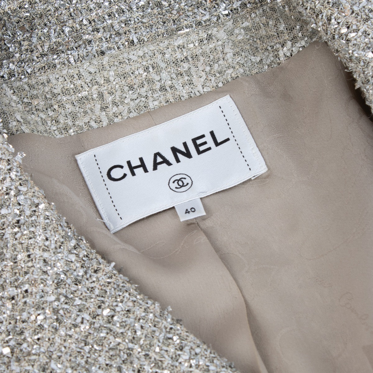 Authentic second hand Chanel silver set on Labellov.com