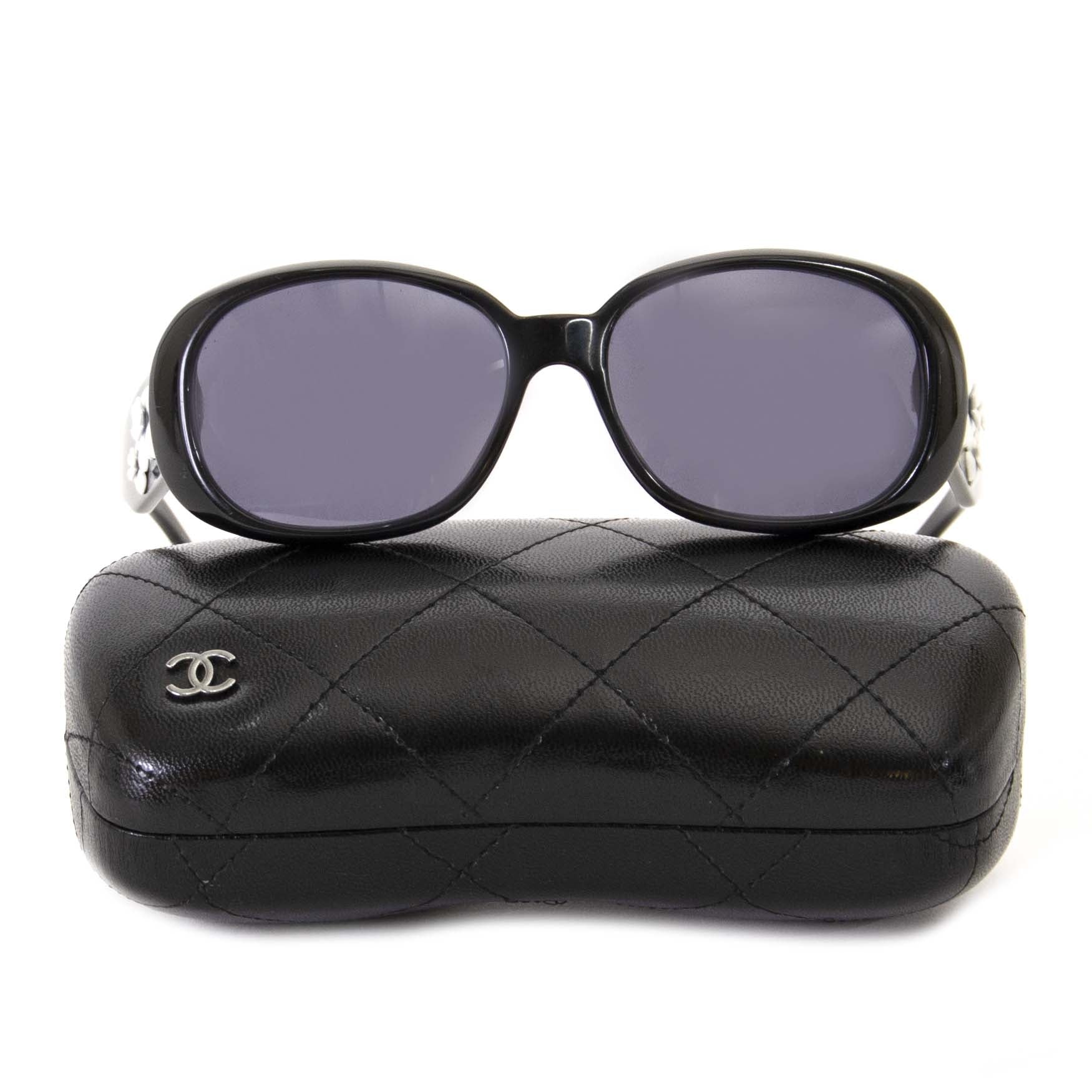 Chanel Black Frame Camellia Flower Sunglasses – Labellov