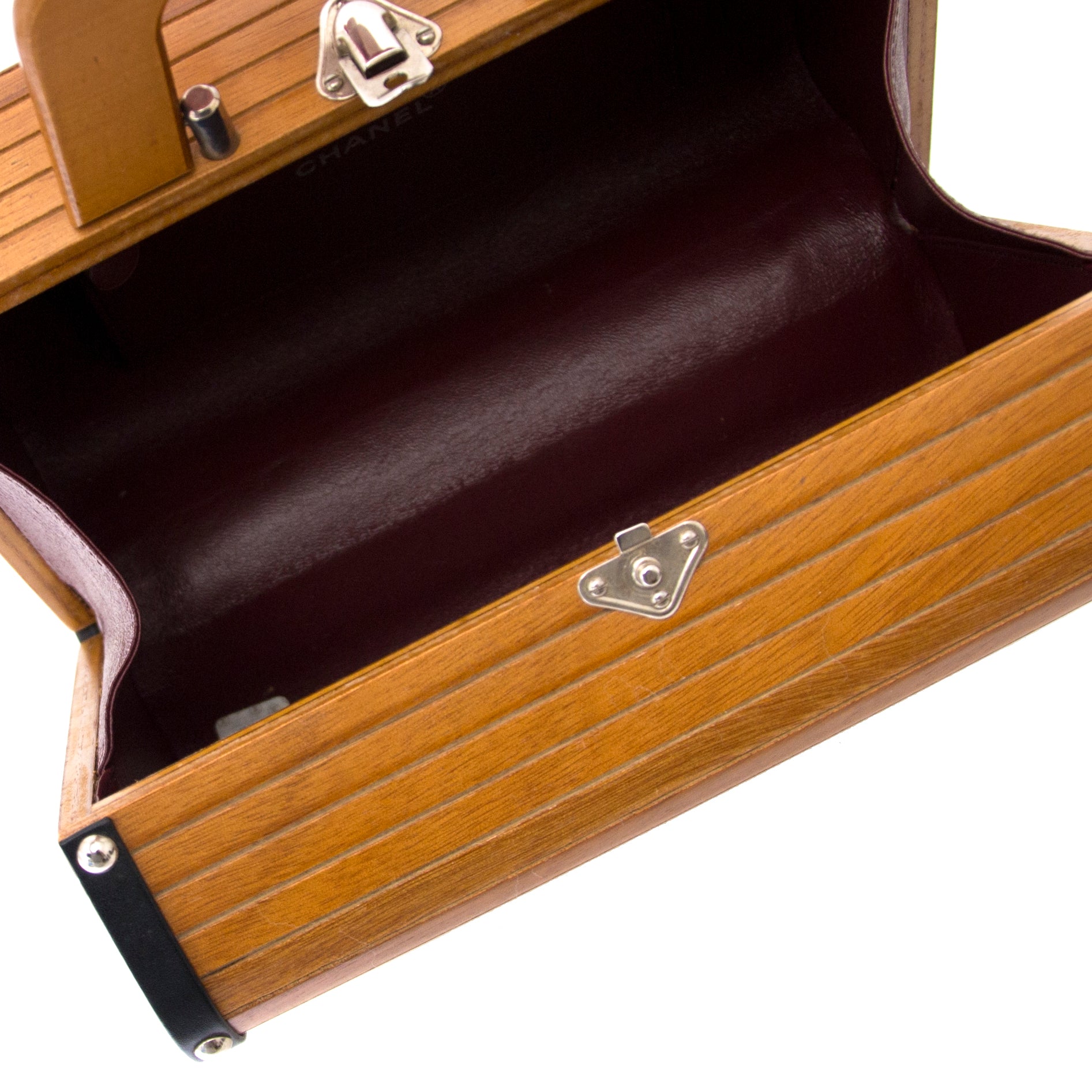 koop veiig online jou tweedehands Chanel Limited Wooden Leather Trunk Case Handbag