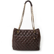 koop veilig online tweedehands Chanel Chocolat Brown Quilted Lambskin Tote aan de best prijs online webshop labellov.com