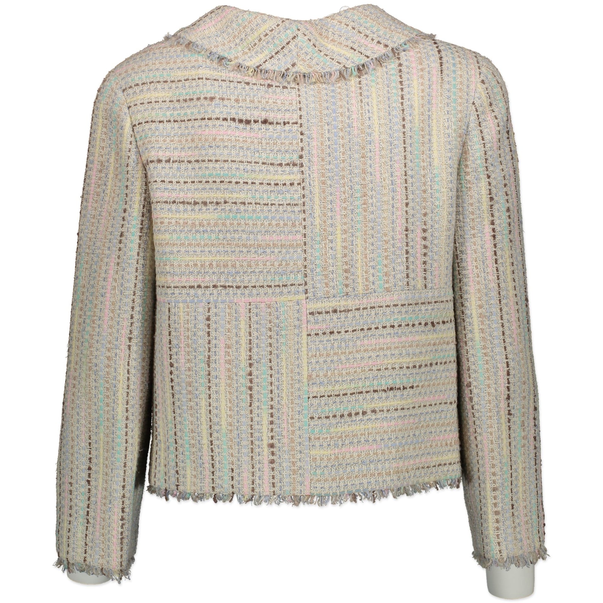 Chanel Tweed Pastel Jacket. Buy authentic secondhand at Labellov. Koop authentieke tweedehands Chanel bij Labellov.