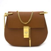 Chloe Cognac Drew Bag 'Buy authentic secondhand Chloe Drew bags at the right price at LabelLOV, safe and secure online shopping. Koop authentieke tweedehands Chloe Drew handtassen aan de juiste prijs bij LabelLOV, veilig online shoppen.'