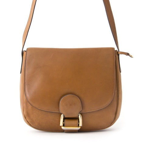 Authentieke Delvaux tas voor de juiste prijs bij LabelLOV vintage webshop. Veilig online winkelen. Luxe, vintage, mode. Antwerpen, België.