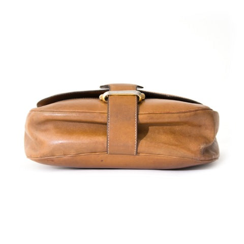 Authentieke Delvaux tas voor de juiste prijs bij LabelLOV vintage webshop. Veilig online winkelen. Luxe, vintage, mode. Antwerpen, België.