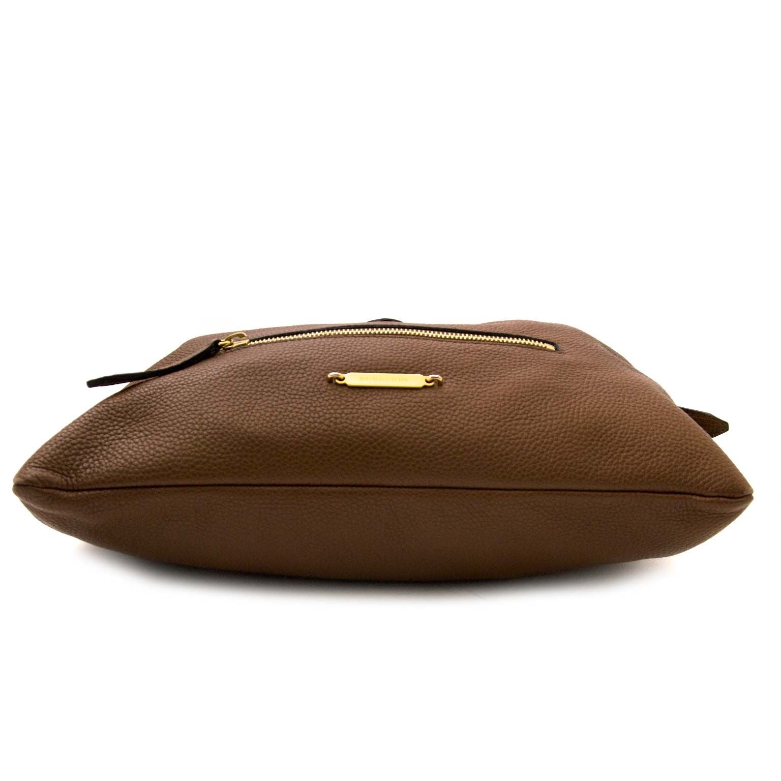 achetez Burberry Brown Long Crush Hobo Bag sur labellov.com