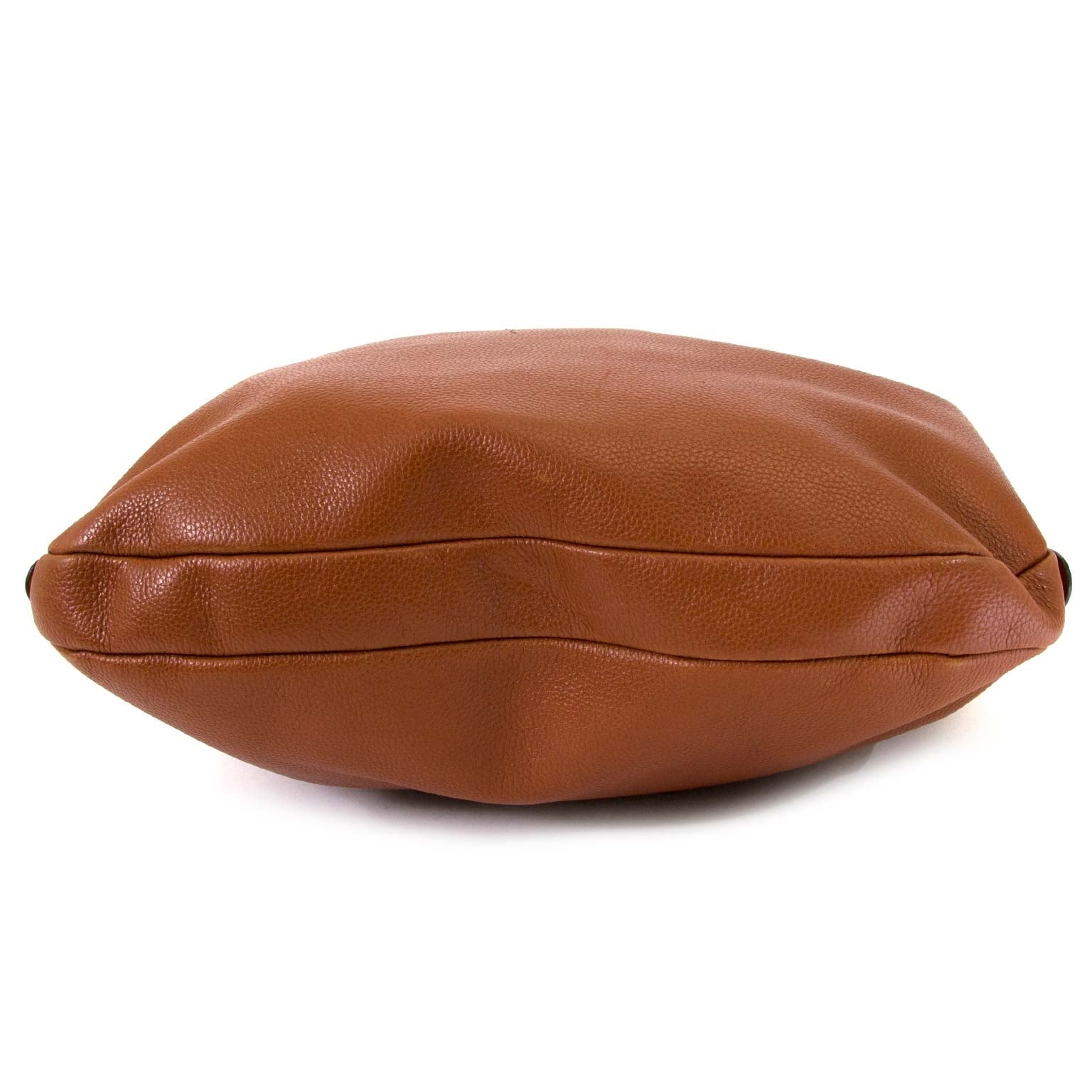 Koop en verkoop uw authentieke designer handtassen en accessoires aan de beste prijs bij Labellov