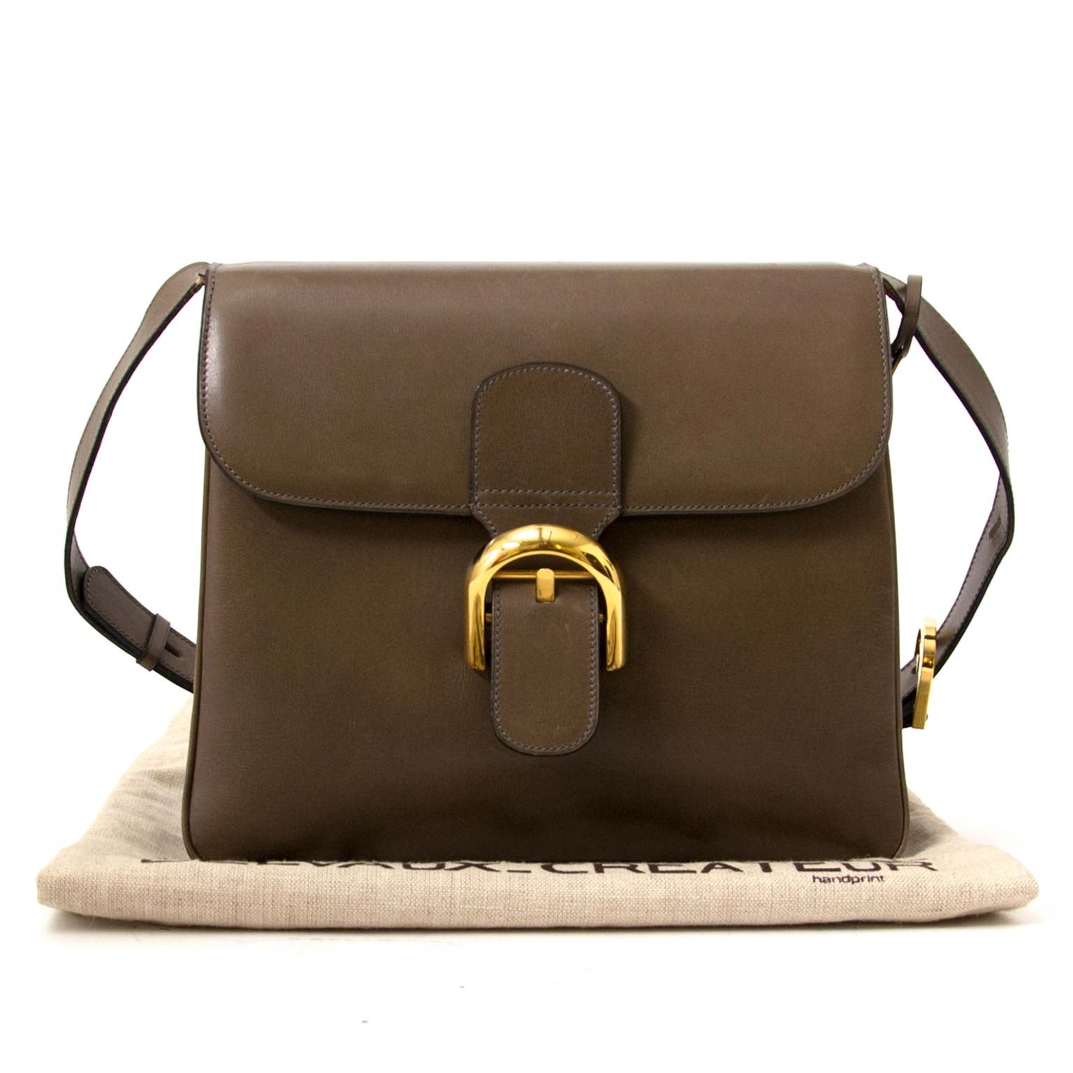 Labellov vintage fashion webshop with Delvaux Brillant Baudrier bags at the lowest price