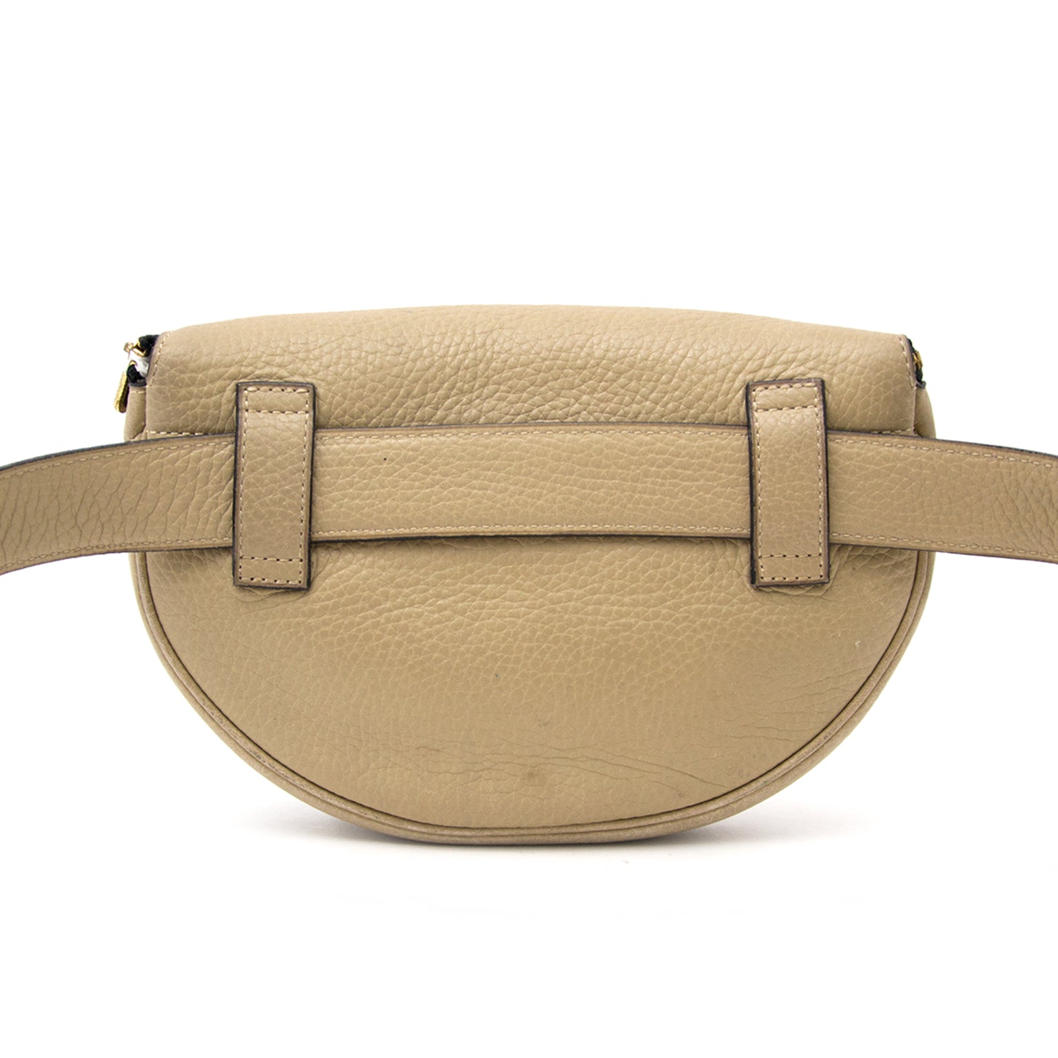 Acheter en ligne chez Labellov.com Delvaux Sand Leather Belt Bag