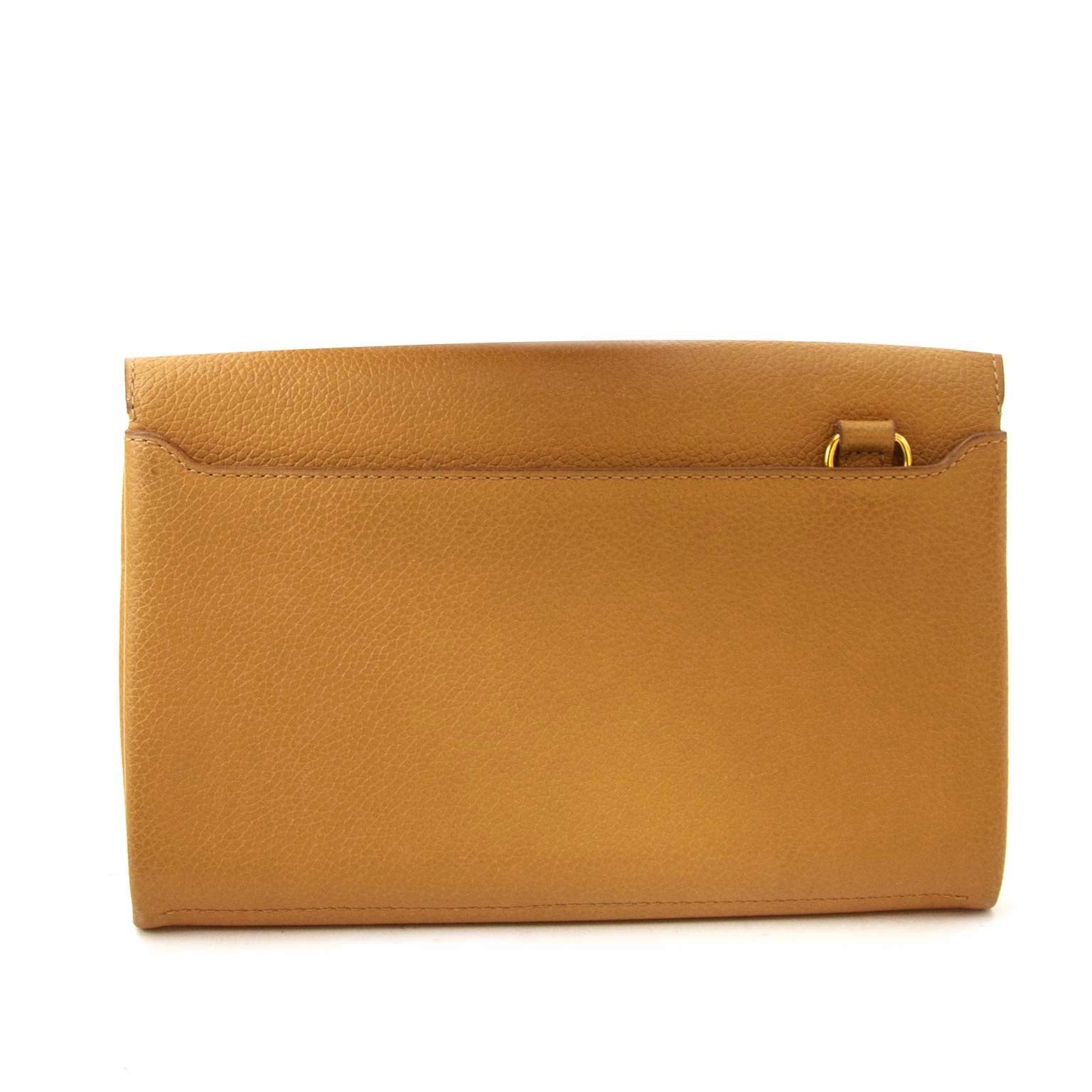 shop safe and secure online at labellov.com Delvaux Beige Wallet D