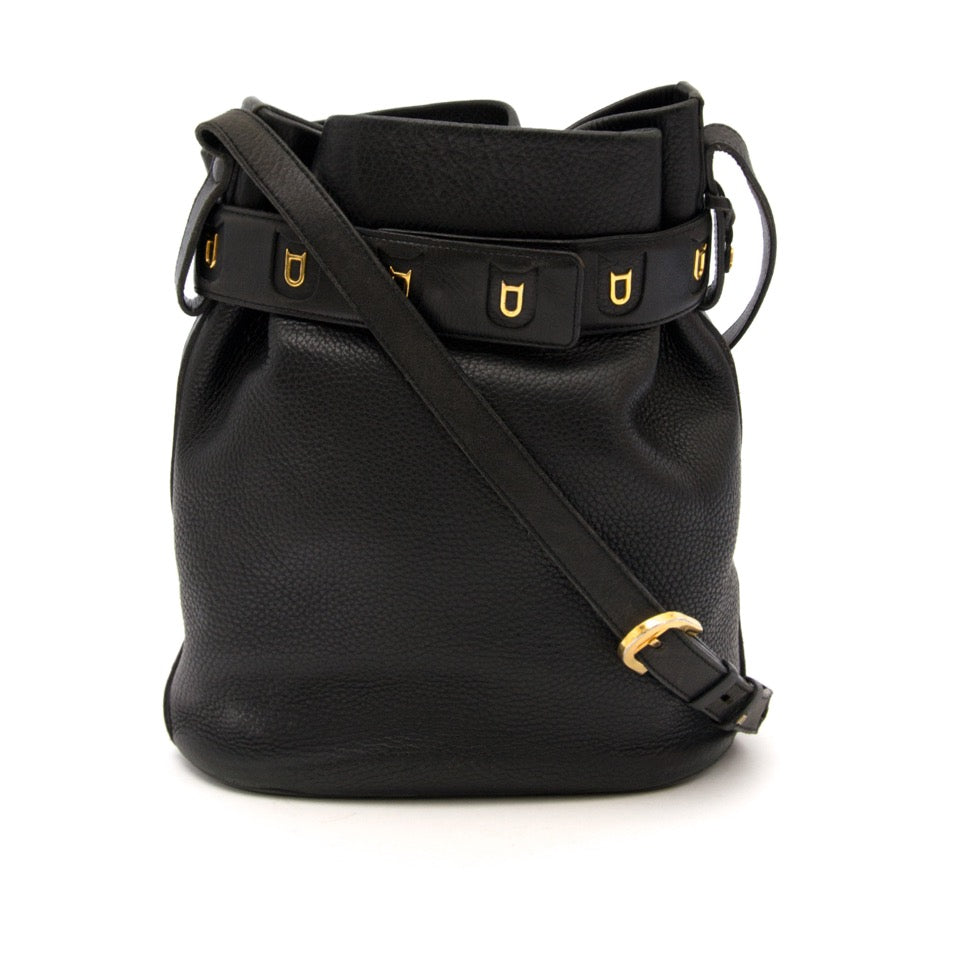 Buy authentic Delvaux Black Calicot Shoulder Bag at the right price at LabelLOV vintage webshop. Luxe, vintage, fashion. Safe and secure online shopping. Antwerp, Belgium.