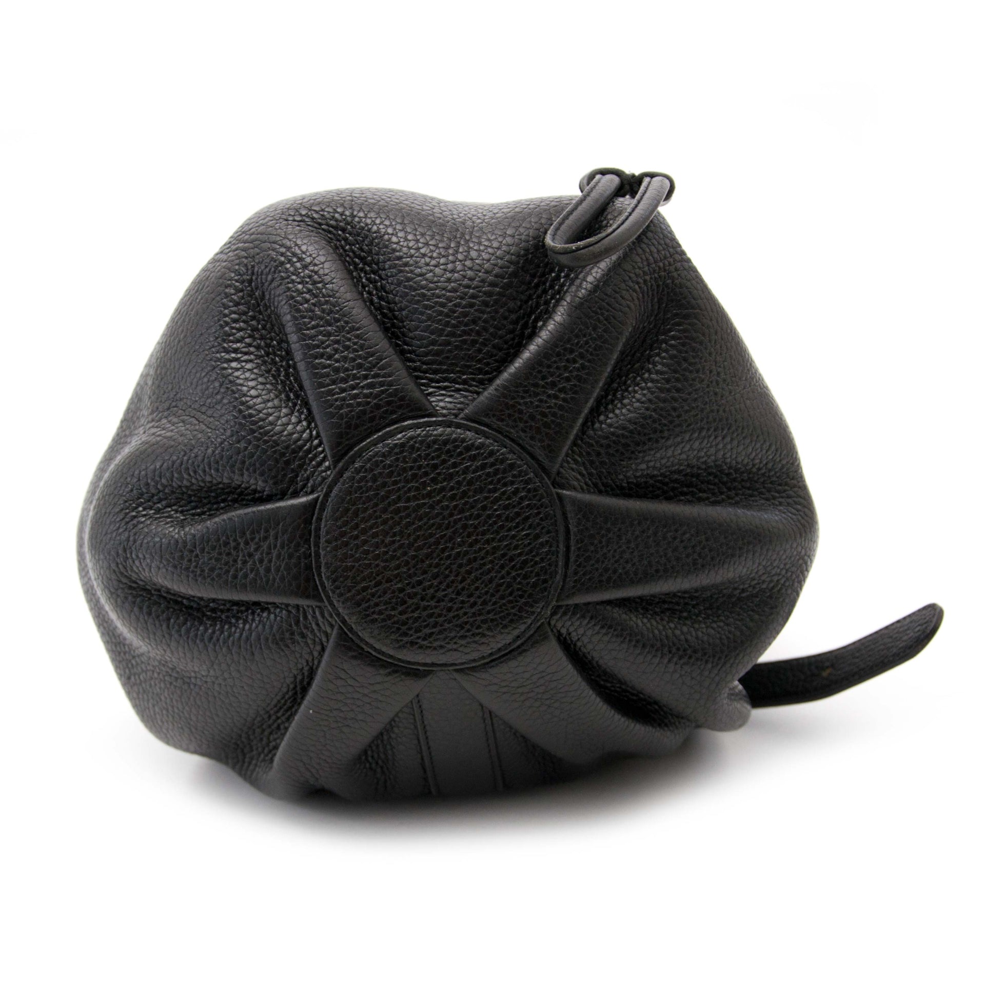 Acheter secur en ligne votre sac Delvaux Black Leather Bucket