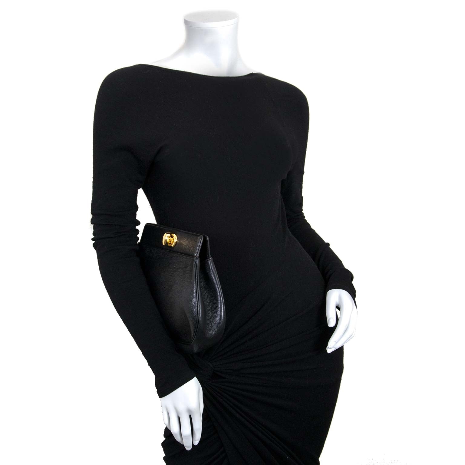 Delvaux black leather pochette clutch now for sale at labellov vintage fashion webshop belgium