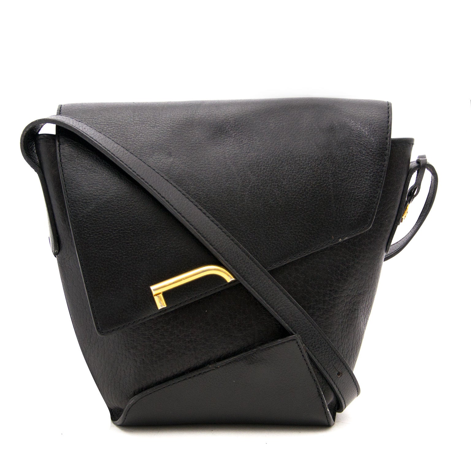 Bent u op zoek naar een authentieke Delvaux Black Leather Pouch Bag? Koop en verkoop bij Labellov