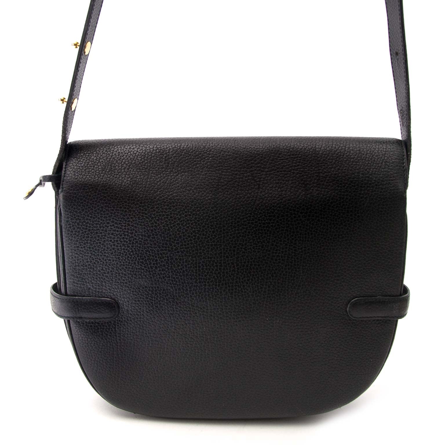 Delvaux Black Grained Leather Shoulder Bag Buy authentic designer Delvaux secondhand bags at Labellov at the best price. Safe and secure shopping. Koop tweedehands authentieke Delvaux tassen bij designer webwinkel labellov.