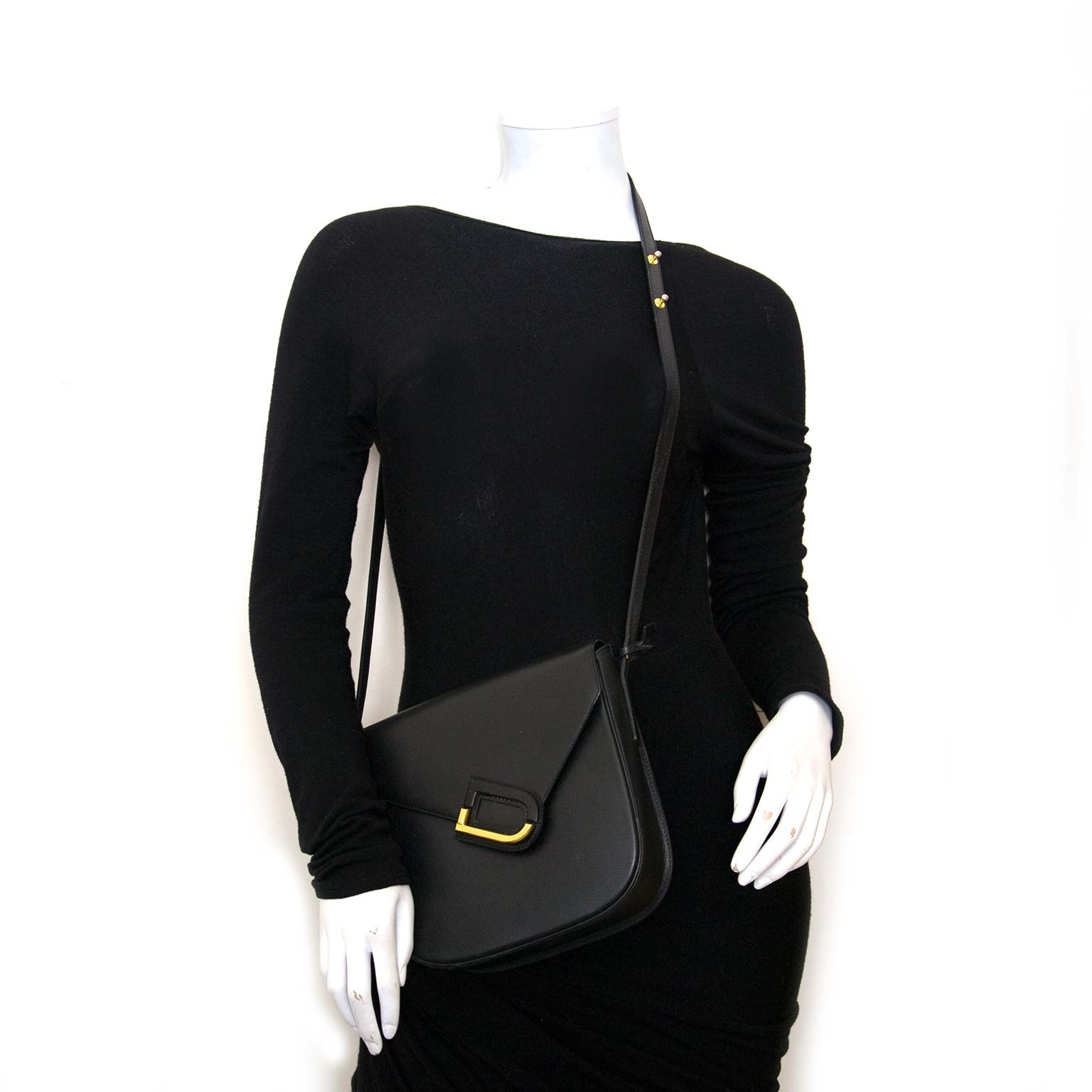 koop authentieke delvaux tassen online bij labellov vintage mode webshop