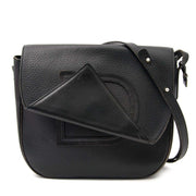Delvaux Black Textured Leather Saddle Flap Bag Buy authentic designer Delvaux secondhand bags at Labellov at the best price. Safe and secure shopping. Koop tweedehands authentieke Delvaux tassen bij designer webwinkel labellov.