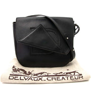 Delvaux Black Textured Leather Saddle Flap Bag Buy authentic designer Delvaux secondhand bags at Labellov at the best price. Safe and secure shopping. Koop tweedehands authentieke Delvaux tassen bij designer webwinkel labellov.