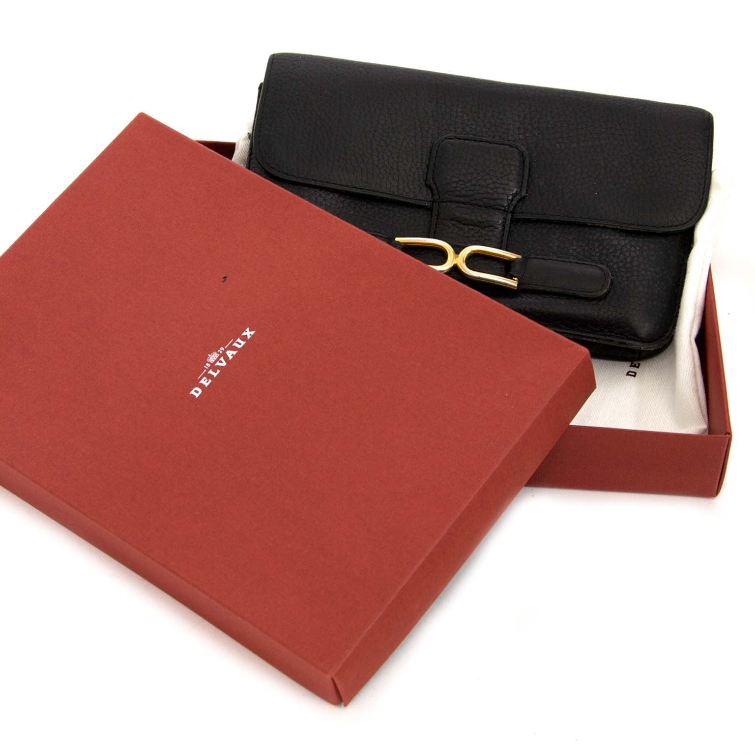 delvaux black escudo wallet now for sale at labellov vintage fashion webshop belgium