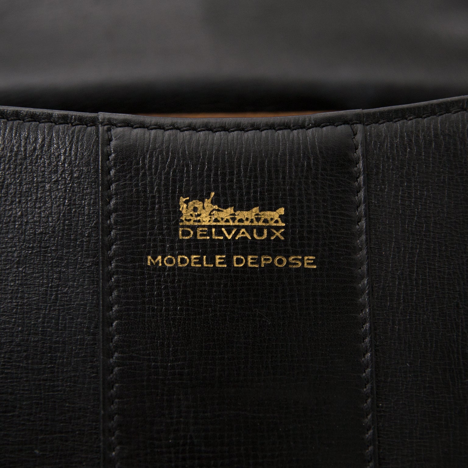 Kopen en verkopen doe je veilig en makkelijk bij Delvaux Brillant Black MM