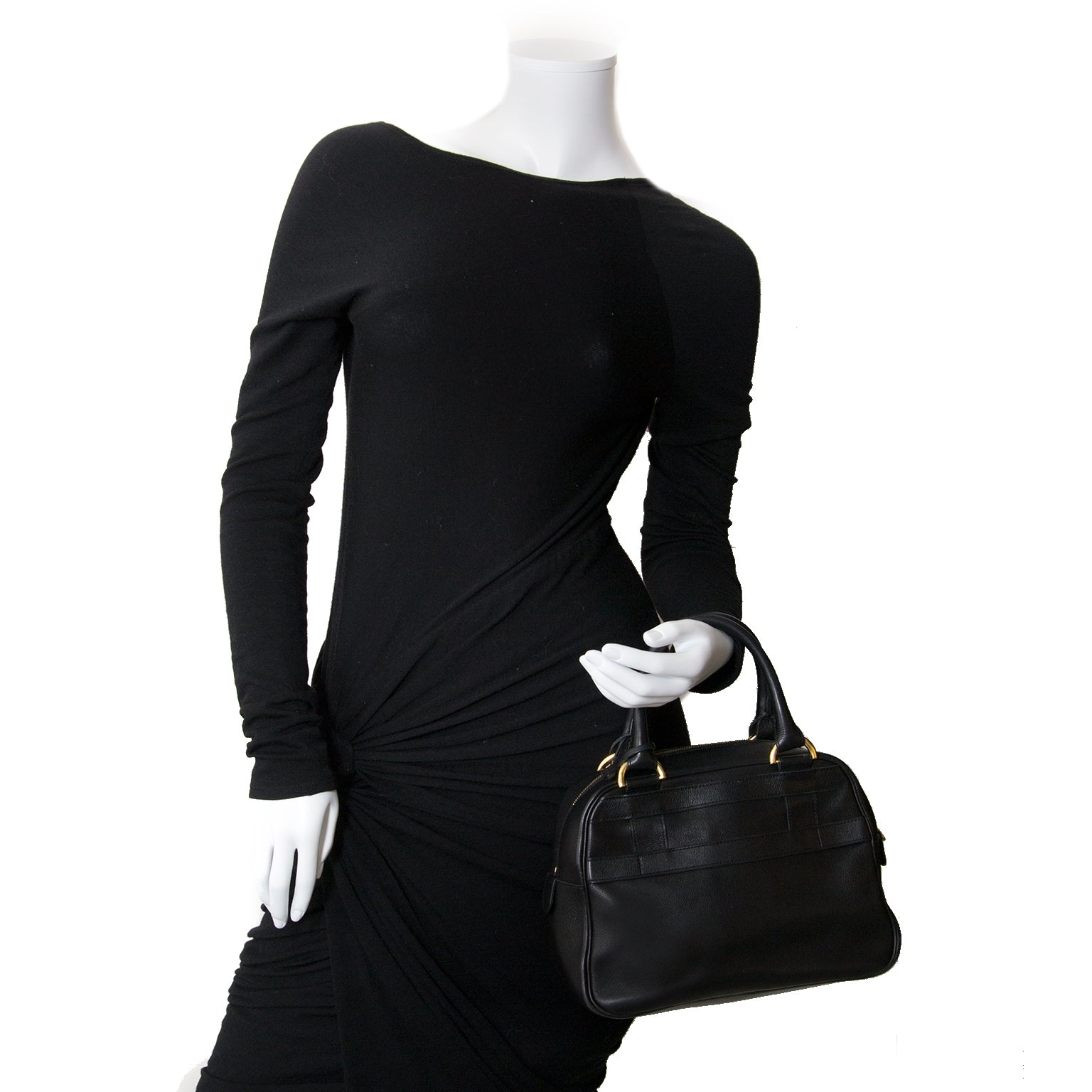 Buy authentic delvaux black top handle bowling bag now online at Labellov vintage fashion webshop belgium