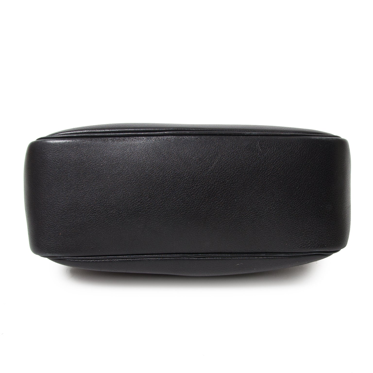 Buy authentic delvaux black top handle bowling bag now online at Labellov vintage fashion webshop belgium