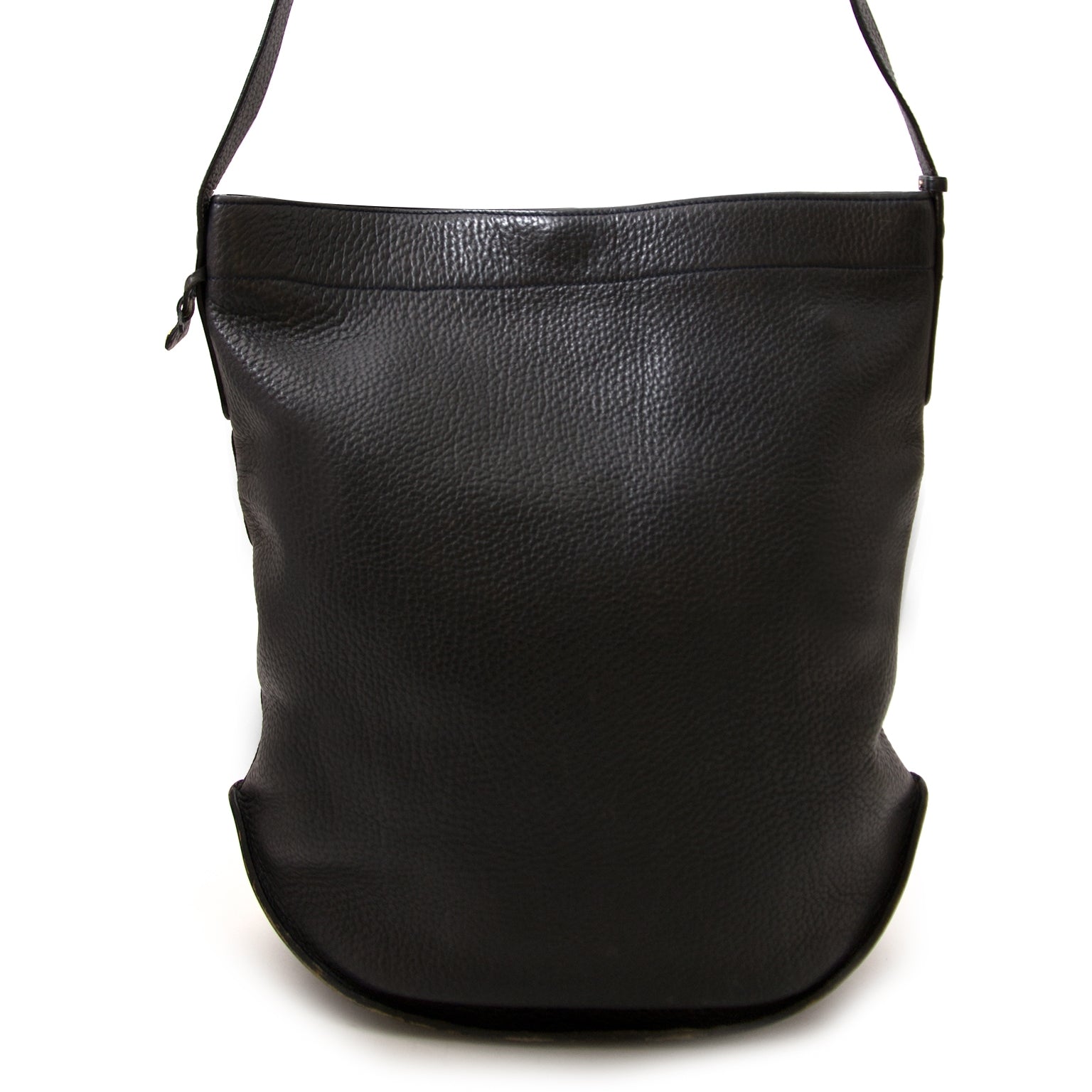 Buy authentic Delvaux bags at Labellov