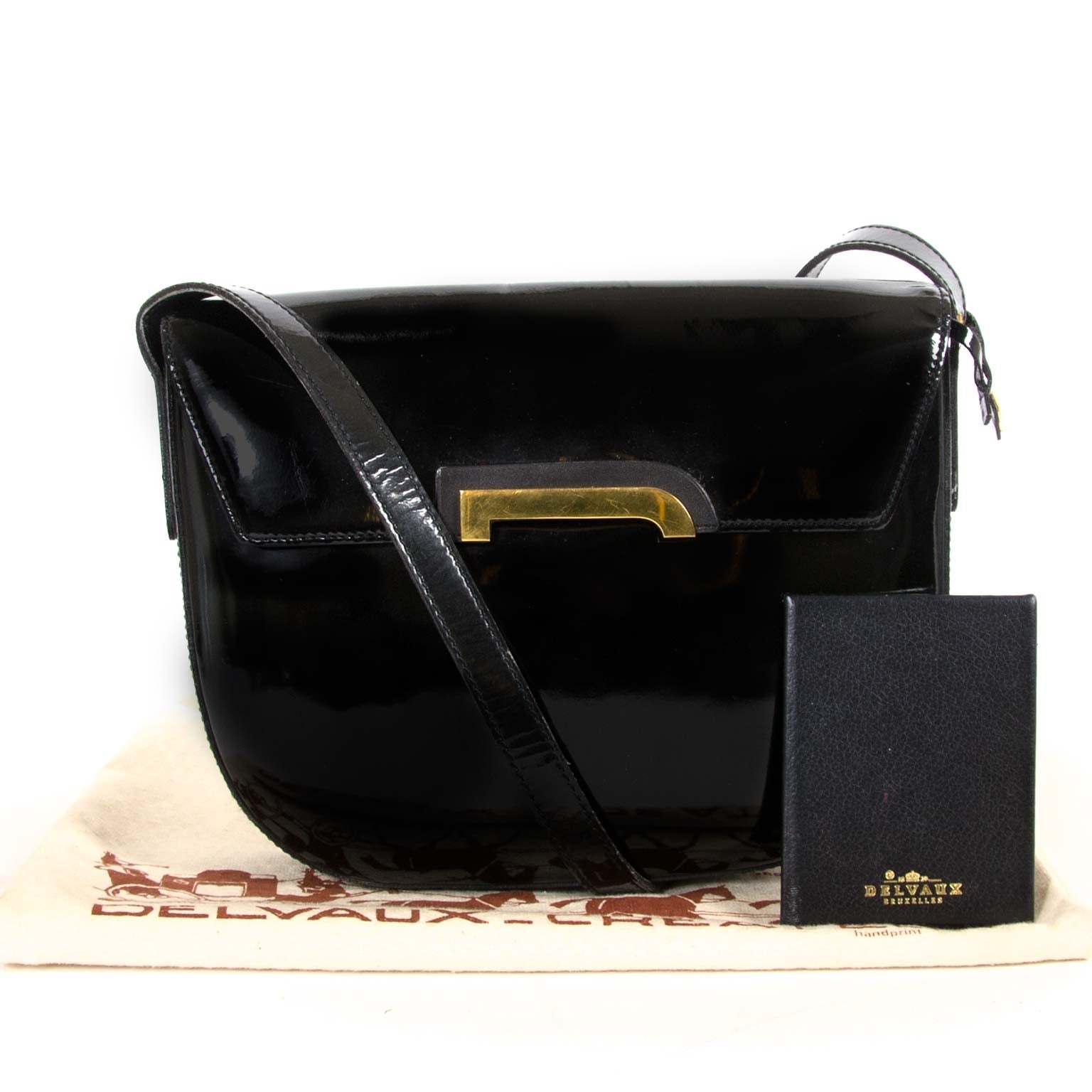 Delvaux Black Patent Shoulder Bag te koop bij Labellov tweedehands luxe in Antwerpen