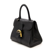 Searching for the perfect Delvaux Brillant handbag? We buy and sell your 100% authentic handbags for the best price. Zoekt u de ideale Delvaux Brillant handtas? Wij kopen en verkopen uw 100% authentieke handtassen voor de beste prijs.
