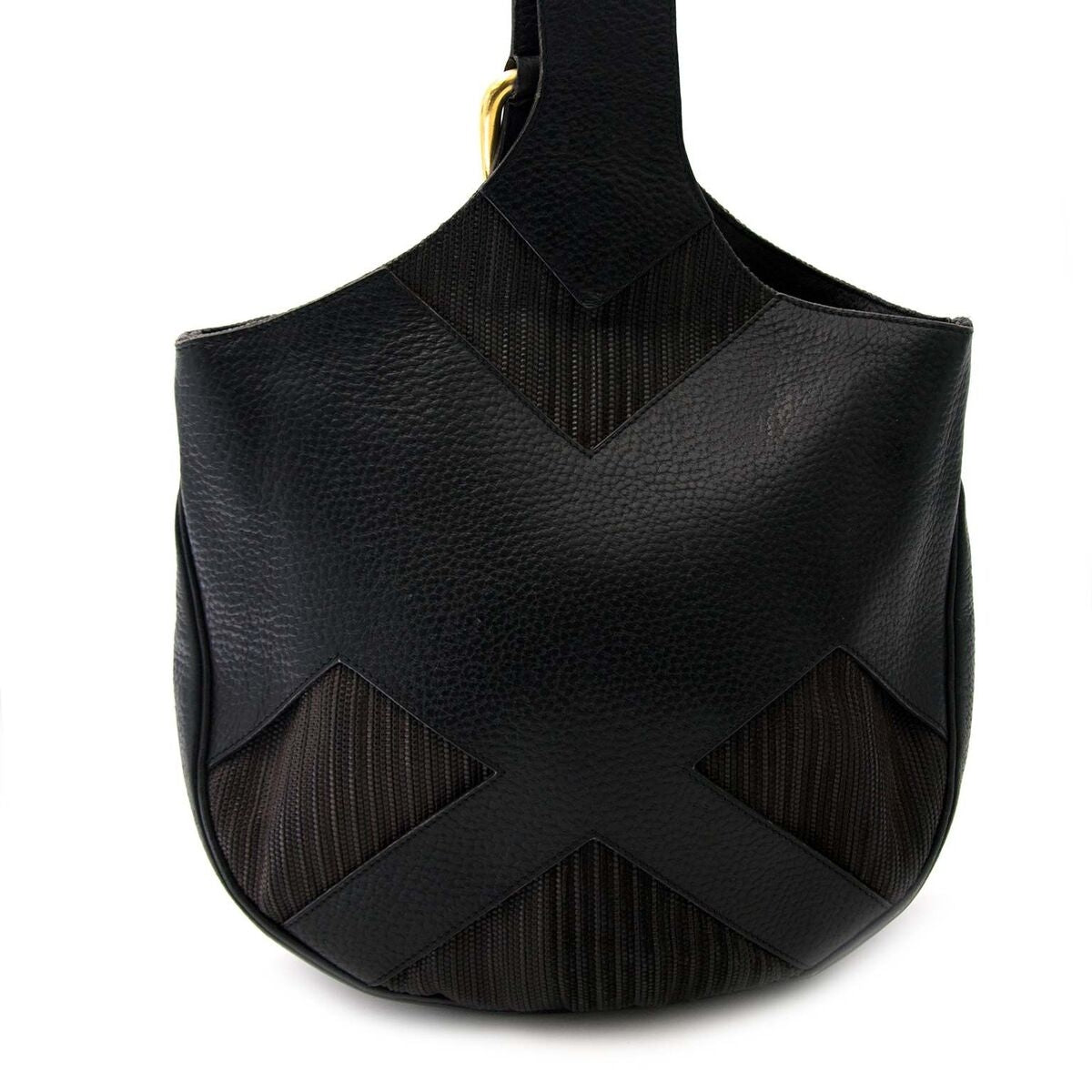 Want to buy an authentic secondhand Delvaux bag? Buy and sell at LabelLOV, in Europe Antwerp Belgium