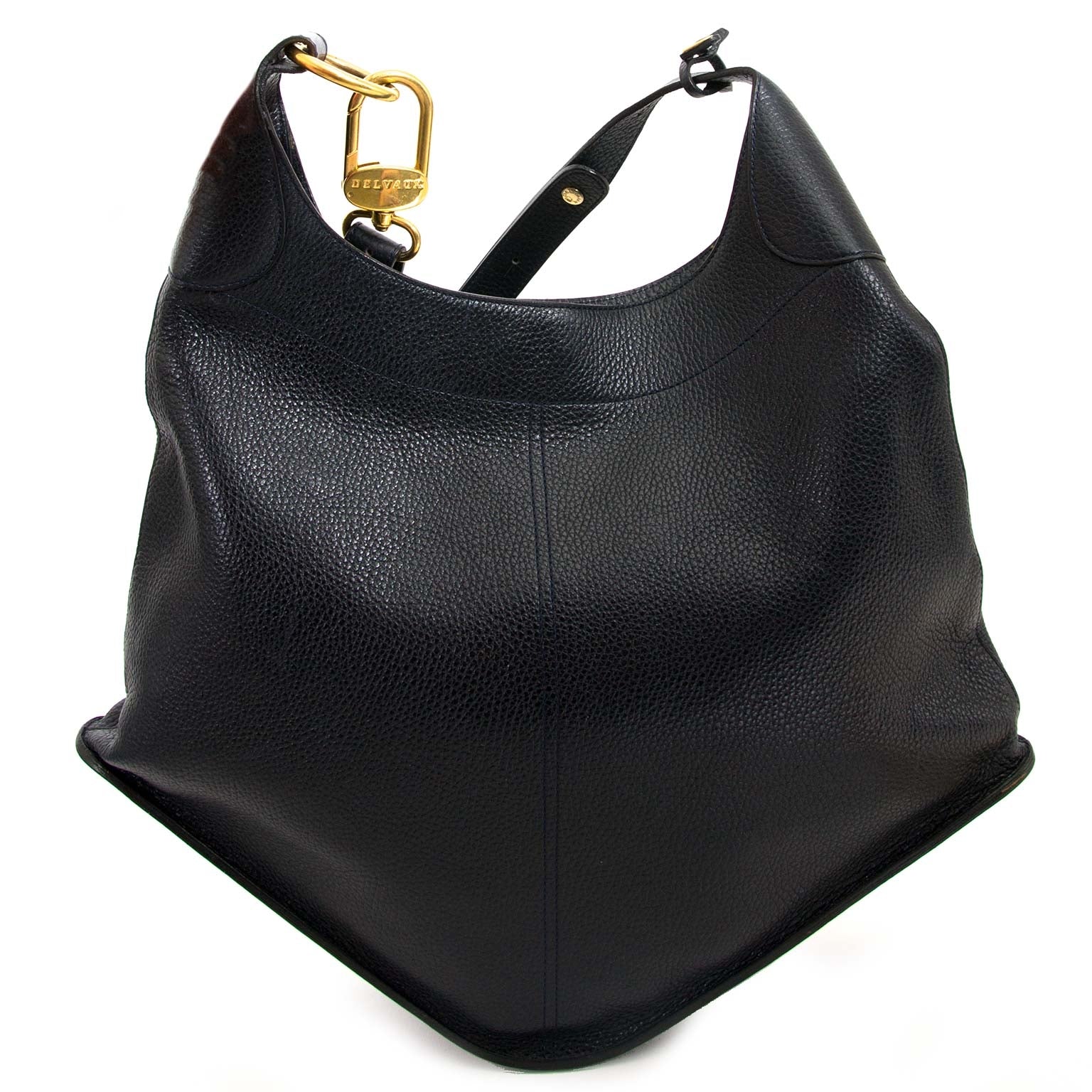 Koop en verkoop tweedehands Delvaux Black Satan Shoulder Bag bij labellov antwerpen aan de beste prijs