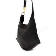 Op zoek naar designer handtas? Delvaux zwarte satan schoudertas aan de beste prijs online verkrijgbaar bij Labellov