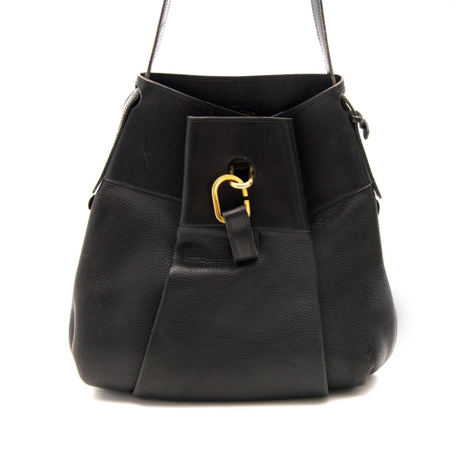 Buy and sell your Delvaux Black Shoulder Bag at Labellov, Antwerp