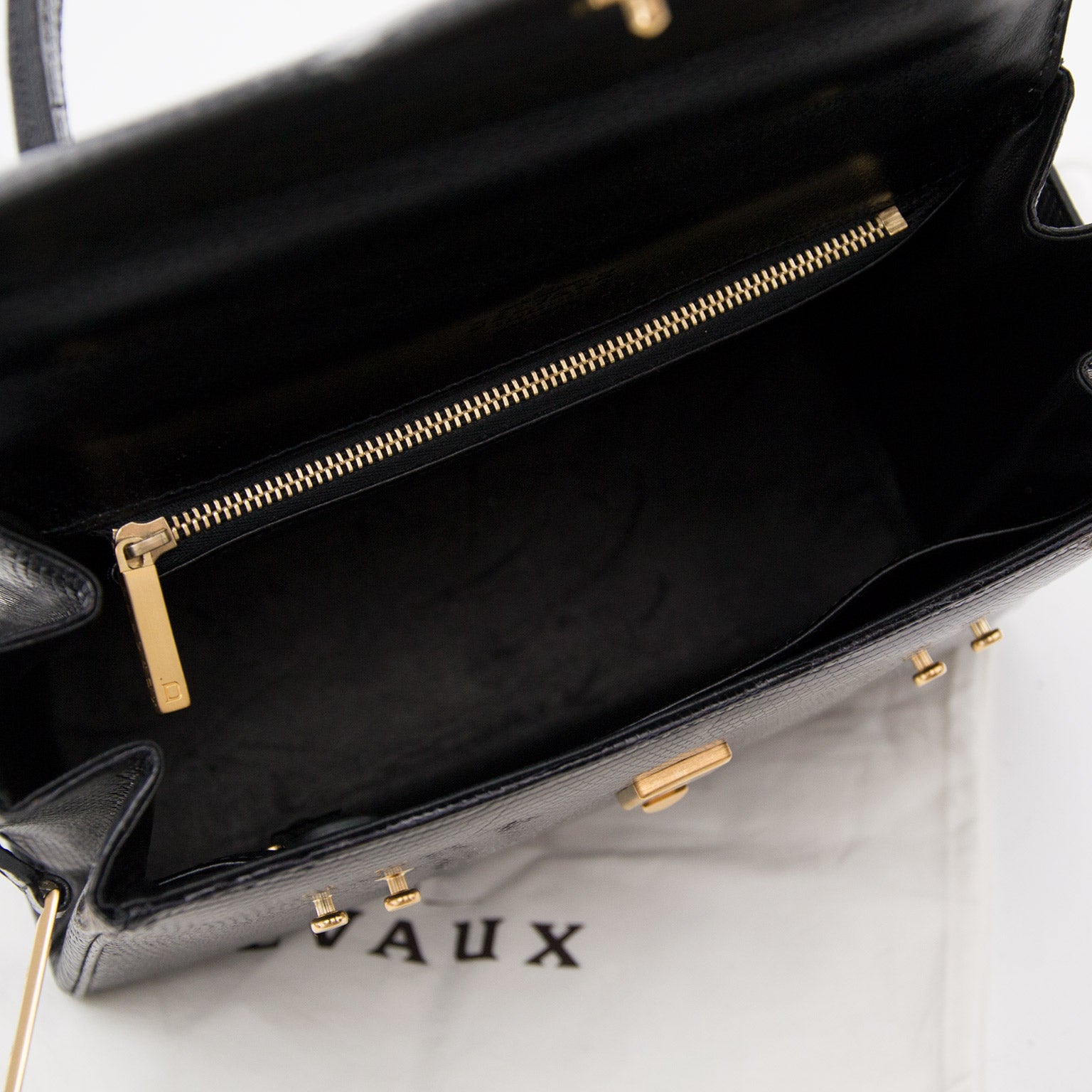 shop your designer luxury bag for the best price shop safe online your secondhand Delvaux Tempête PM Black Lizard wordlwide shipping