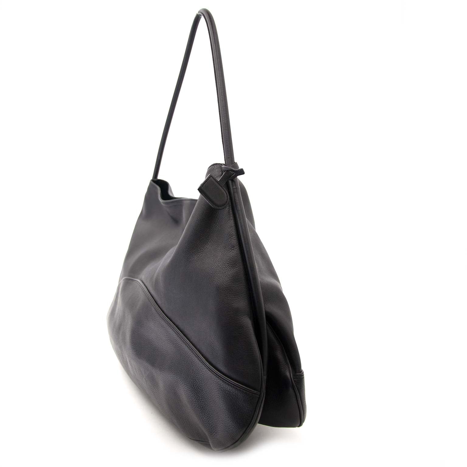 Delvaux Black Leather Large Shopper Tote Buy authentic designer Delvaux secondhand bags at Labellov at the best price. Safe and secure shopping. Koop tweedehands authentieke Delvaux tassen bij designer webwinkel labellov.