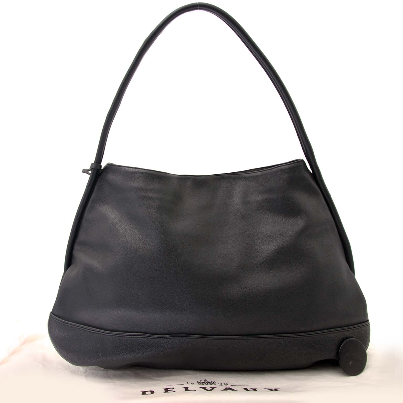 Delvaux Black Leather Large Shopper Tote Buy authentic designer Delvaux secondhand bags at Labellov at the best price. Safe and secure shopping. Koop tweedehands authentieke Delvaux tassen bij designer webwinkel labellov.