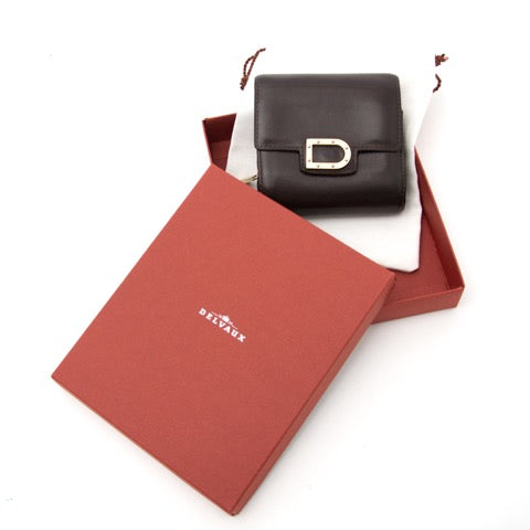 Koop nu deze Delvaux portefeuille op www.labellov.com aan de beste prijs