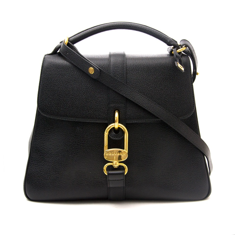 Vintage Delvaux shoulder bags for the best price at Labellov webshop. Safe and secure online shopping with 100% authenticity. Vintage Delvaux sac à epaule pour le meilleur prix.