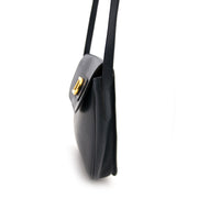 Bent u op zoek naar een authentieke designer handtas van Delvaux? Koop snel en gemakkelijk uw designer items bij Labellov