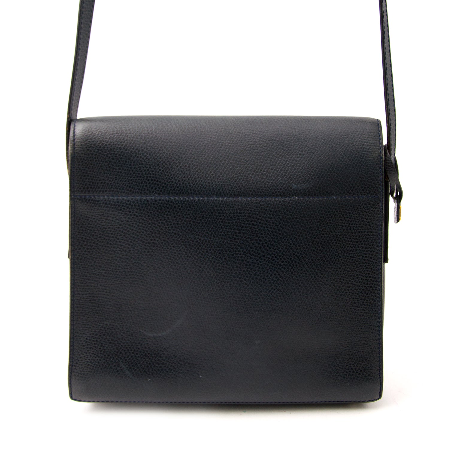 Buy and sell your preloved designer bags for the best rates online at Labellov luxury