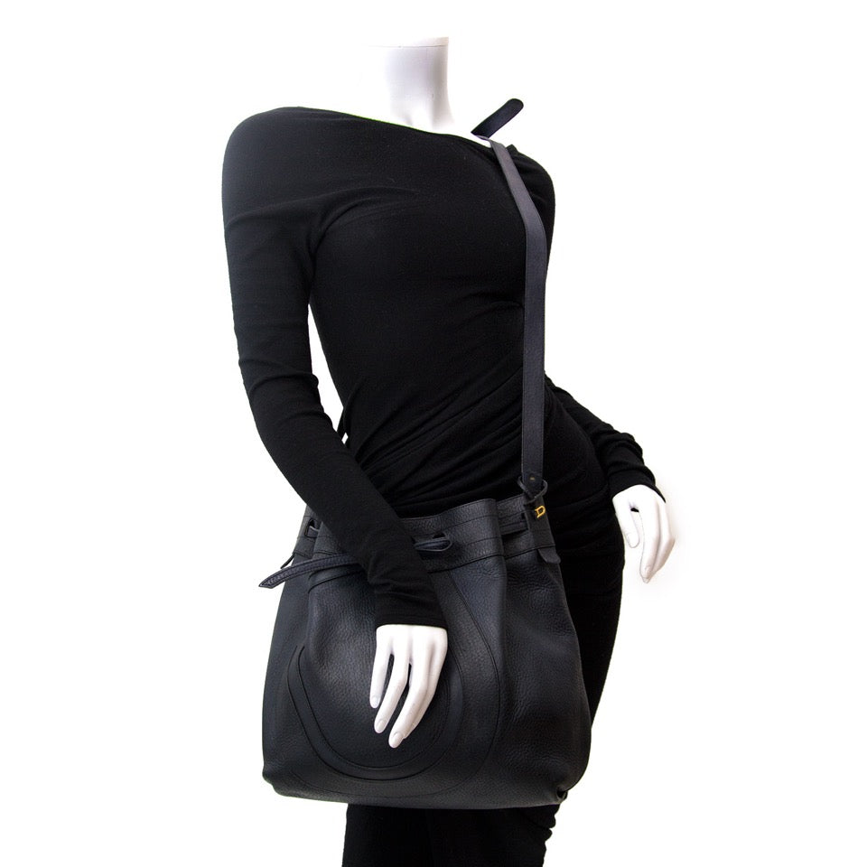 Vintage Delvaux crossbody bags for the best price at Labellov webshop. Safe and secure online shopping with 100% authenticity. Vintage Delvaux crossbody bags pour le meilleur prix.