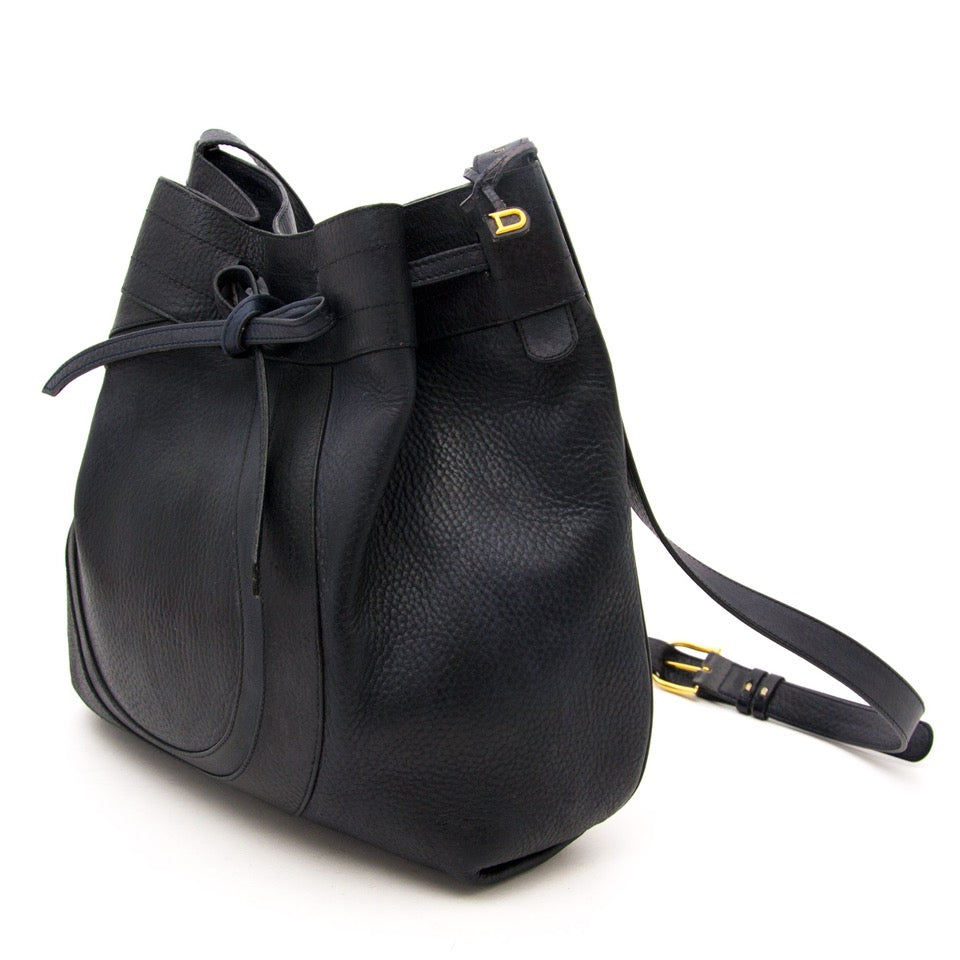Buy vintage Delvaux crossbody bags for the best price at Labellov webshop. Safe and secure online shopping with 100% authenticity. Acheter vintage Delvaux crossbody bags pour le meilleur prix.