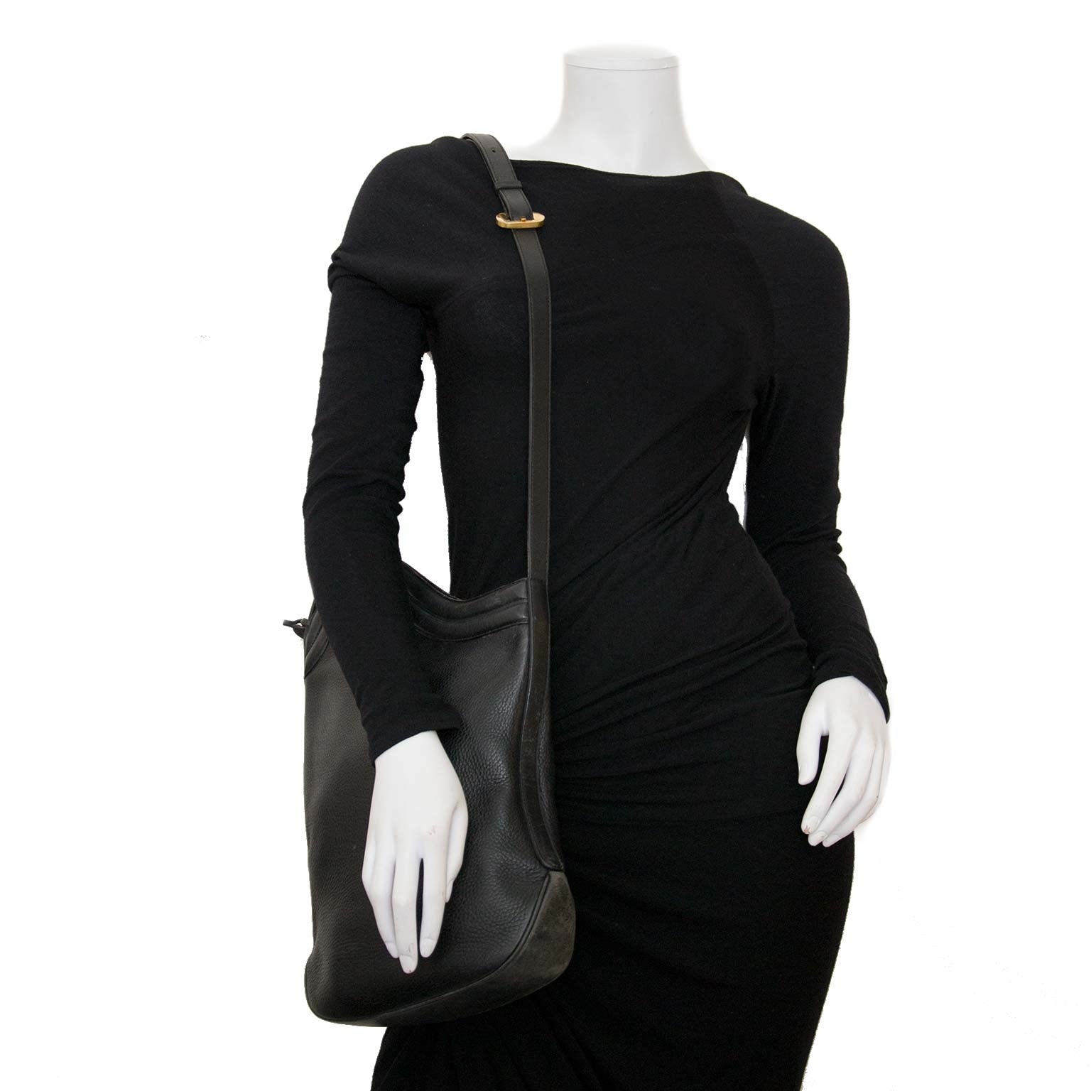 koop authentieke tweedehands delvaux zwarte schouder tas nu bij labellov vintage mode webshop belgië