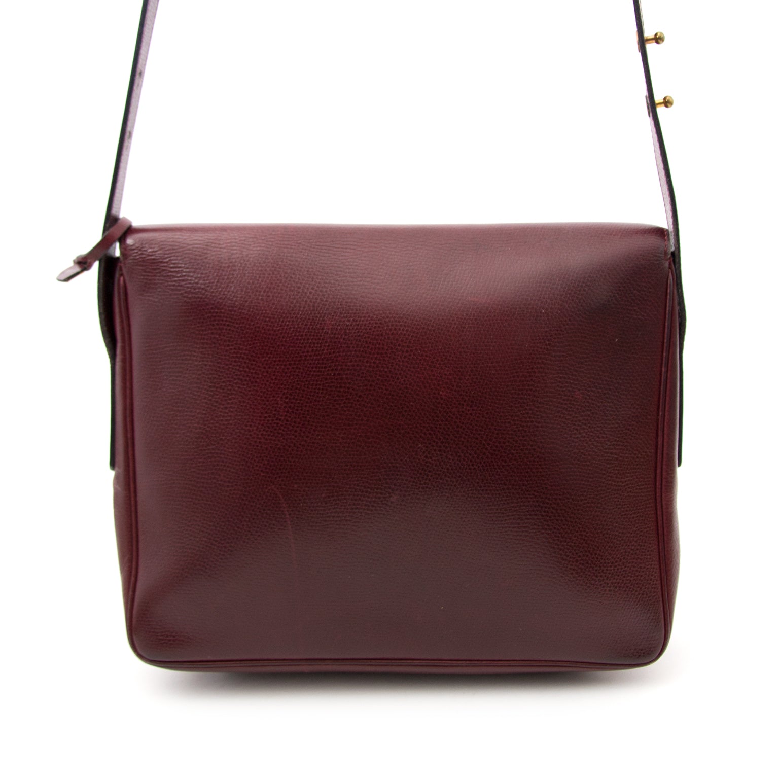 Buy and sell your preloved designer bags for the best rates online at Labellov luxury