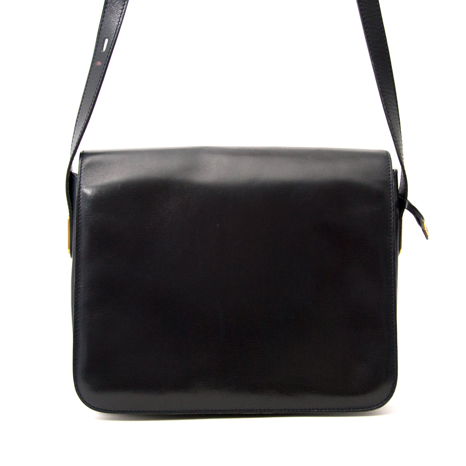 Bent u op zoek naar een originele handtas? Koop uw Delvaux lederen schoudertas online.