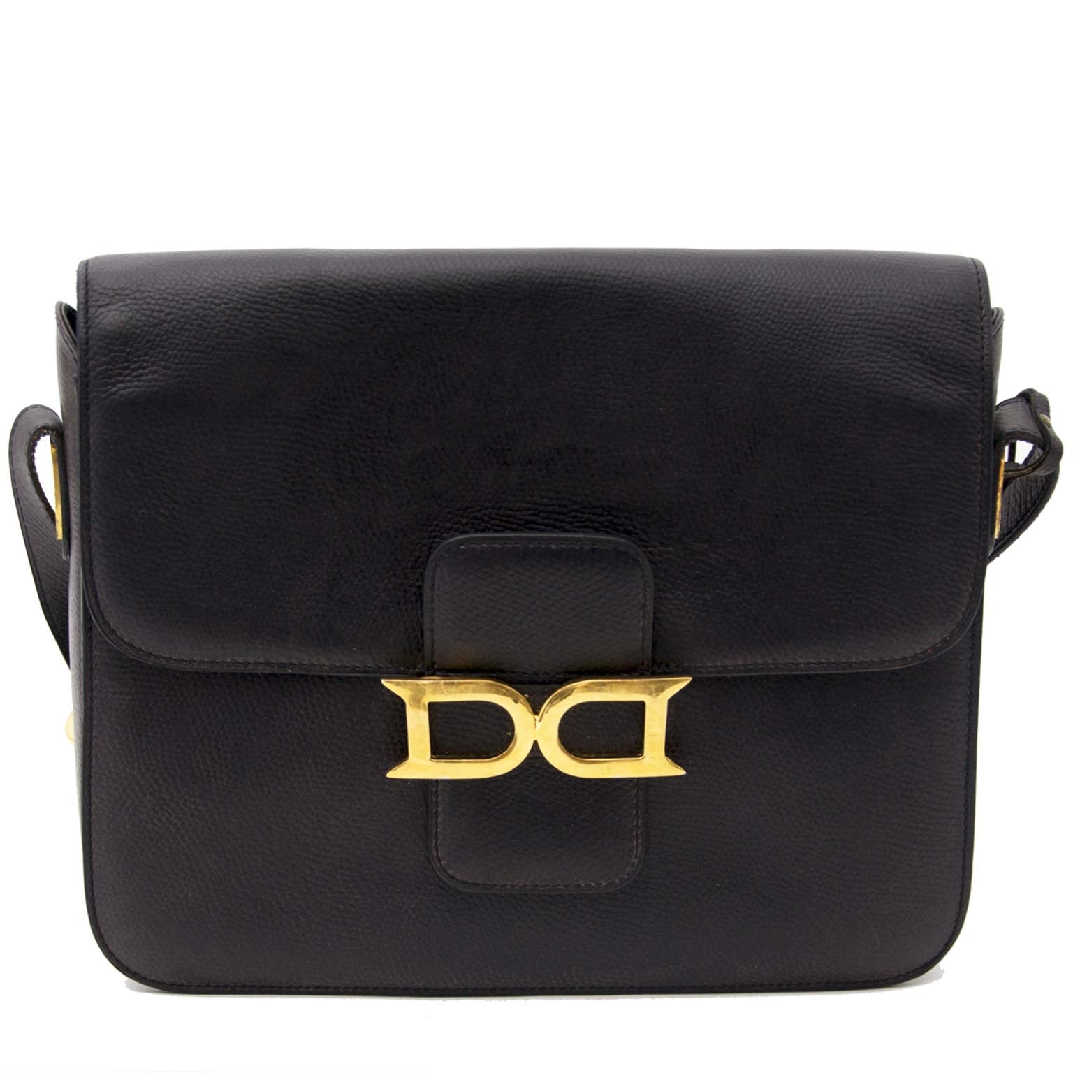 Delvaux Black Bourgogne Caviar Leather Shoulder Bag Buy authentic designer Delvaux secondhand bags at Labellov at the best price. Safe and secure shopping. Koop tweedehands authentieke Delvaux tassen bij designer webwinkel labellov.