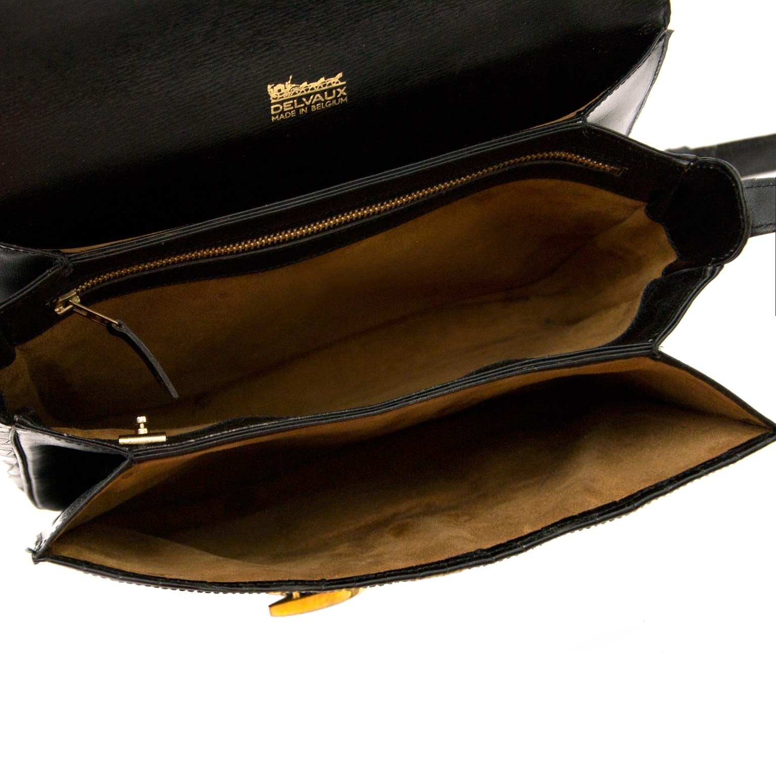 Delvaux vintage bags for the lowest price at Labellov vintage fashion webshop online