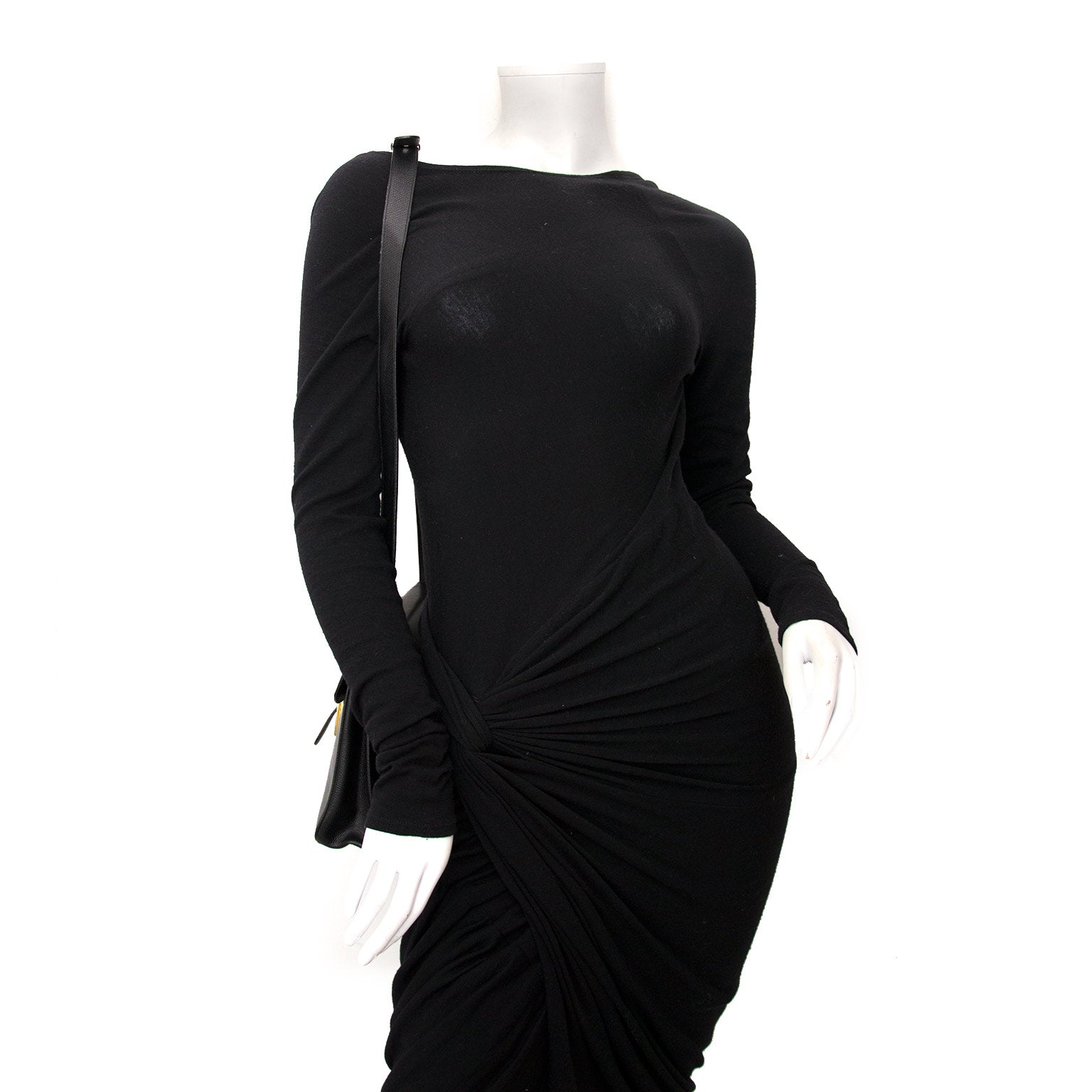 Sell your designer bags at the best rates at Labellov.com