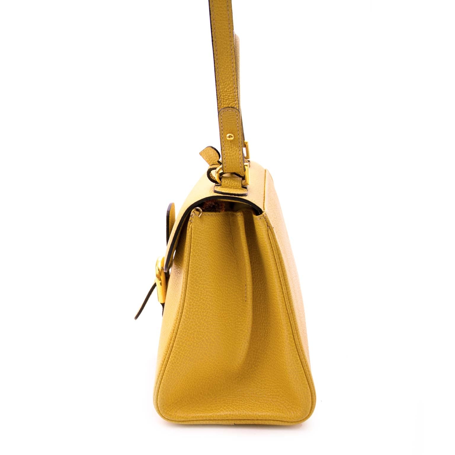 Buy authentic luxury handbags at vintage webshop Labellov