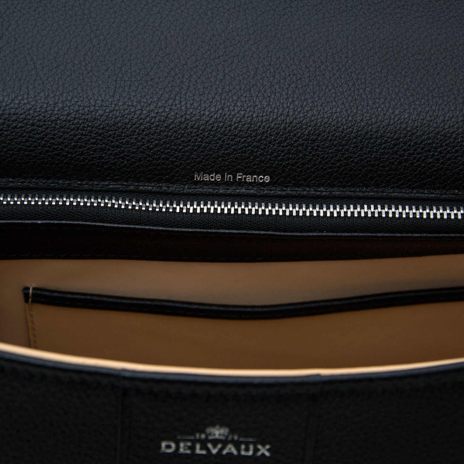 NeufDelvaux Noir Brillant MM PHW + BRACELET